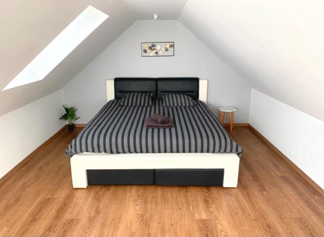 Loft Evasion , Parking Gratuit , 5 Min Auxerre Apartamento Monéteau Exterior foto